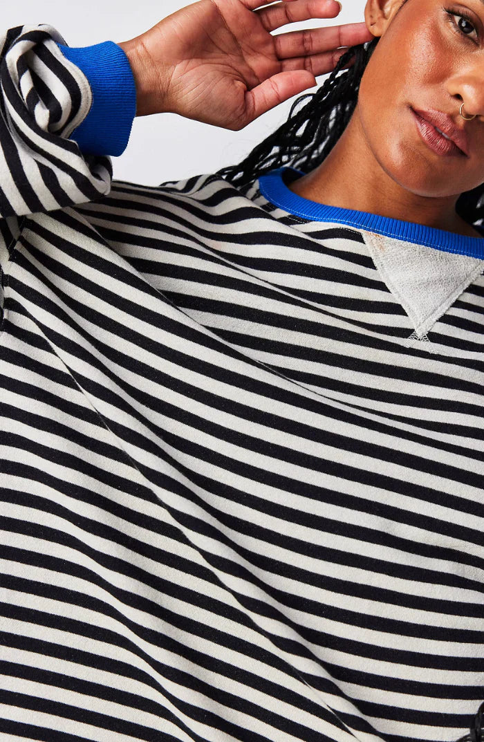Lucy Damski Sweter – Wygodny Sweter z Luźnym Krojem, Ponadczasowe Paski & Stylowy Design