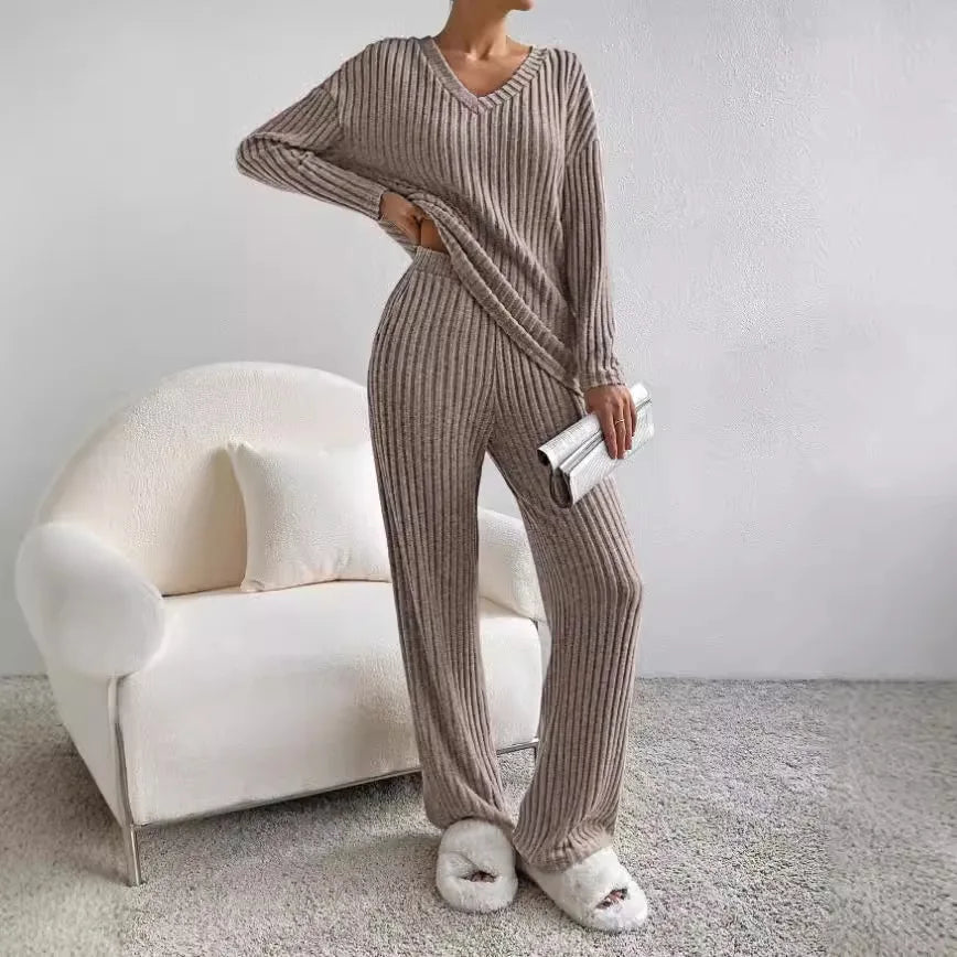Kathy Damski Zestaw Dzianinowy – Wygodny Zestaw Lounge z Swetrem V-neck i Miękkimi Spodniami