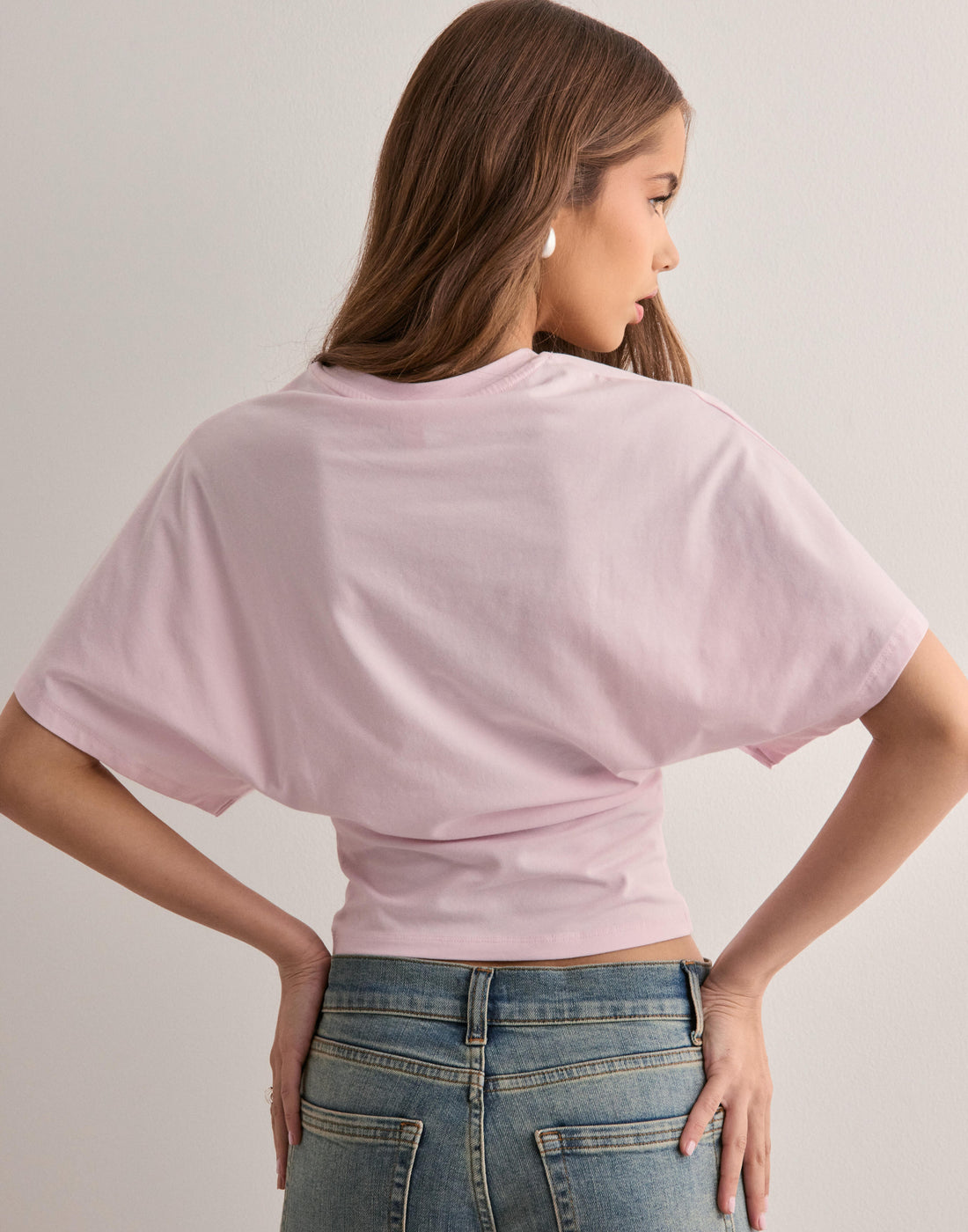 Erica Stylowa Bluzka – Elegancki Krój i Komfortowy Design na Każdą Okazję